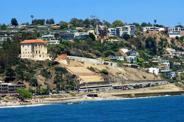 Number of Upscale Houses Sold in Pacific Palisades More Than Doubled This Winter