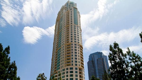 Matthew Perry’s $20M Buy of Bachir Oueida’s Listing was Westwood/Century City’s priciest sale of 2017