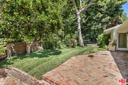 3933 Mandeville Canyon Rd thumbnail 17