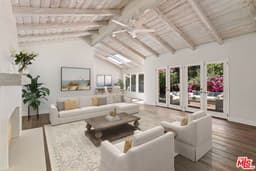 3933 Mandeville Canyon Rd thumbnail 3