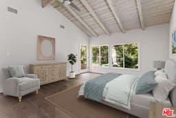 3933 Mandeville Canyon Rd thumbnail 8
